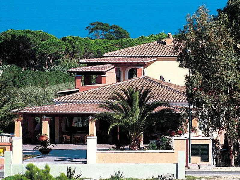 Le Palme Club Hotel Cala Liberotto Zewnętrze zdjęcie